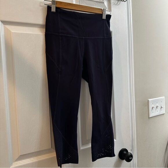 Lululemon Anew Crop 21" leggings in navy size 6 - Picture 4 of 10